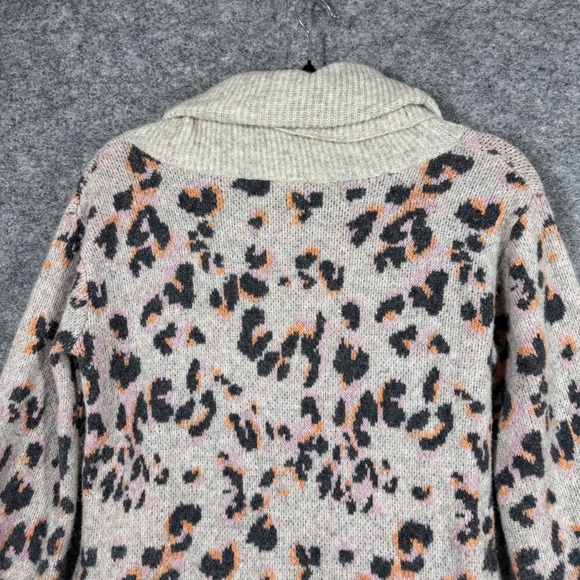 Anthropologie Women's Emmy Cowl Neck Leopard Print Oversized Sweater Size XS - Picture 16 of 16
